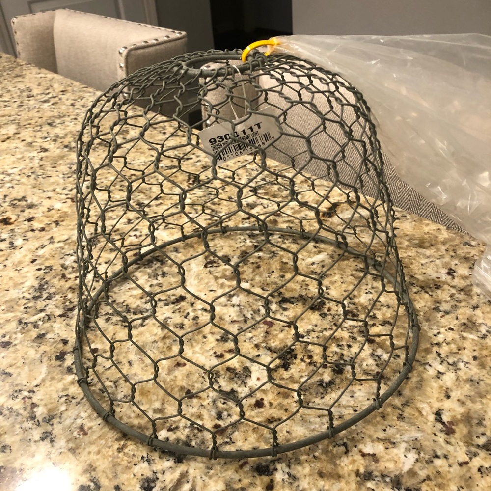 Farmhouse Industrial pendant light, NWT